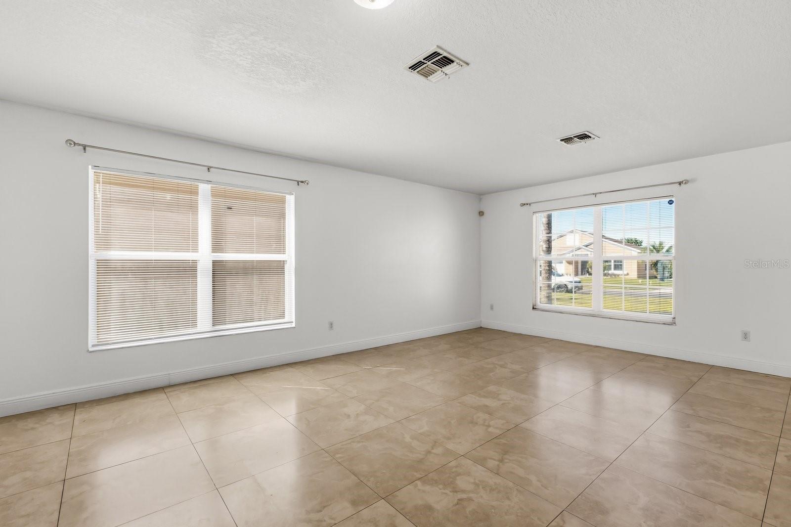 Image 6 of 46 For 1431 Clarks Summit Court