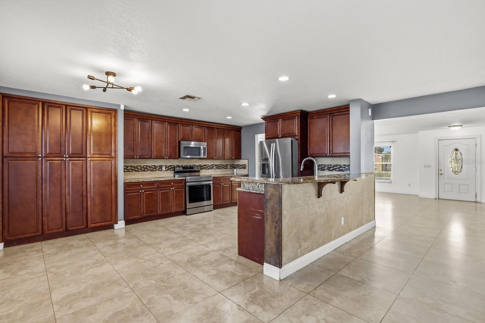 Image 9 of 46 For 1431 Clarks Summit Court