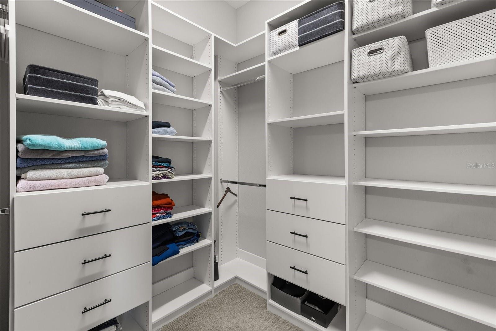 Image 13 of 52 For 8673 Reymont Street