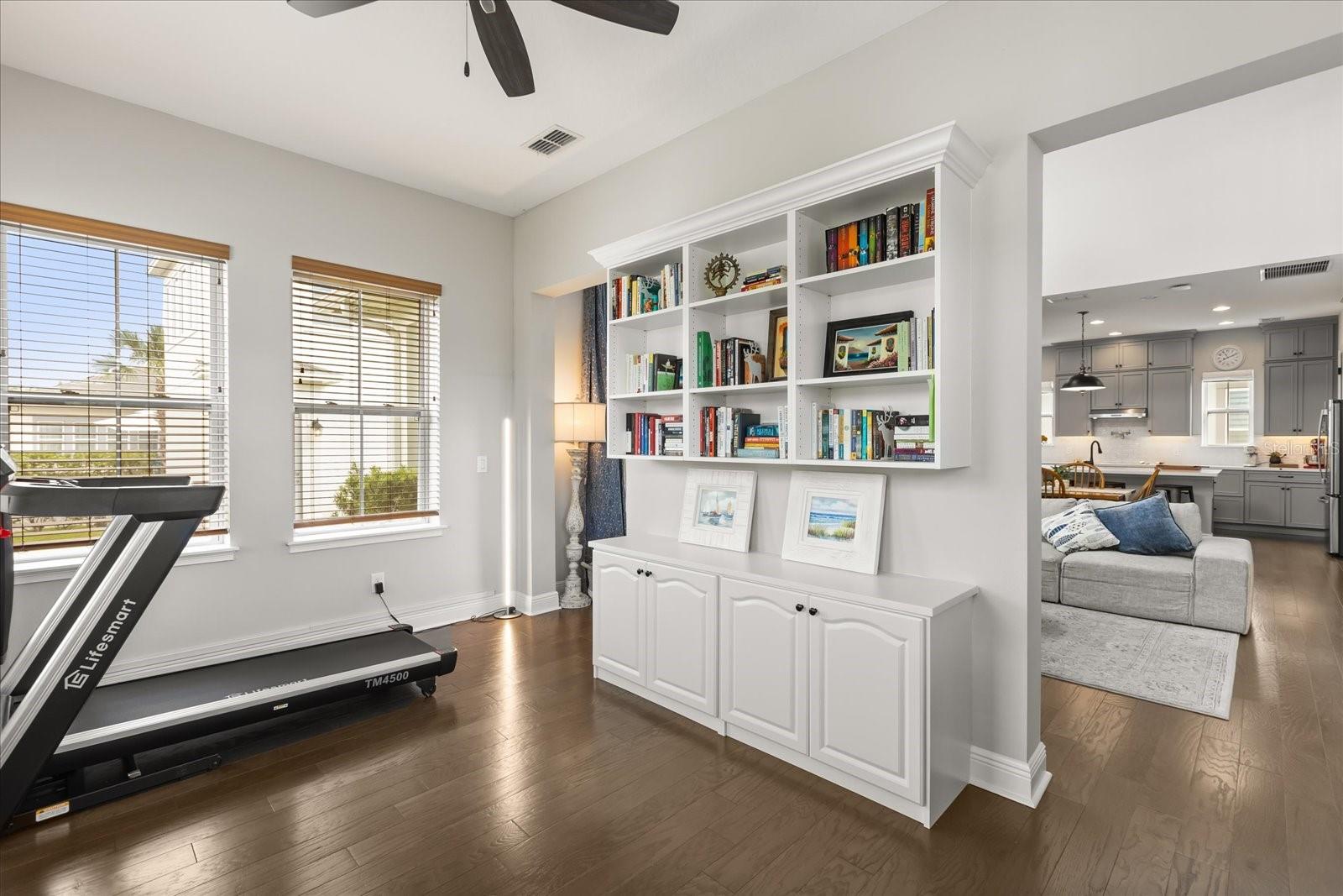 Image 16 of 52 For 8673 Reymont Street