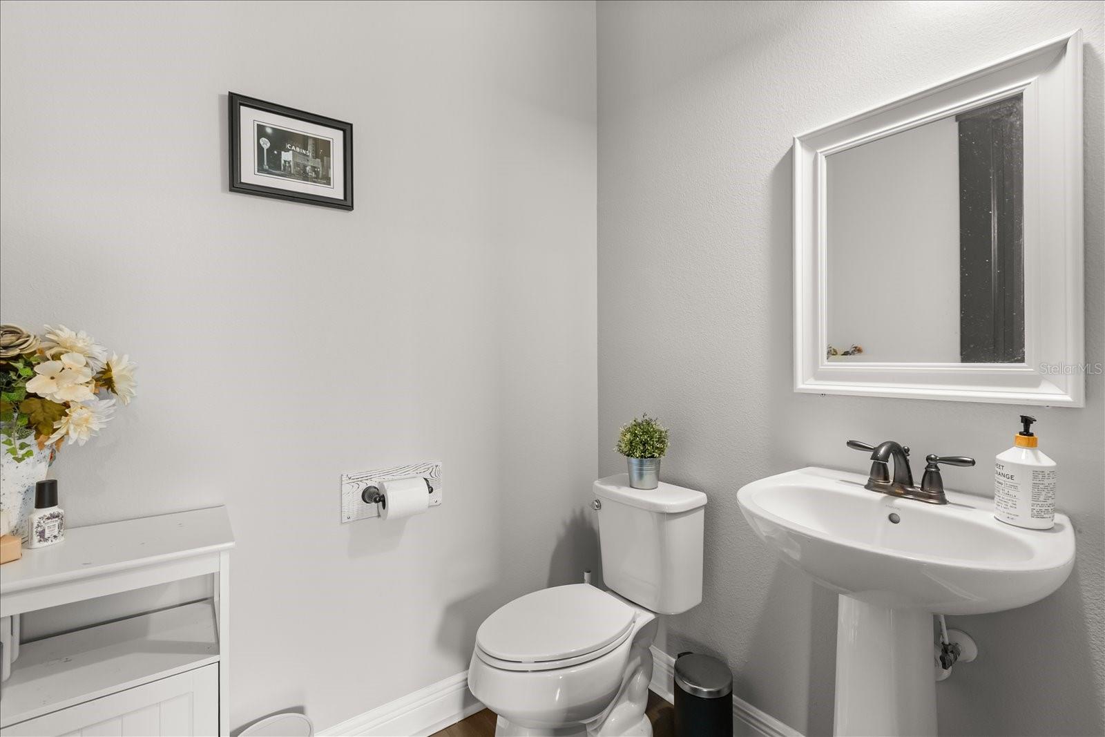 Image 18 of 52 For 8673 Reymont Street