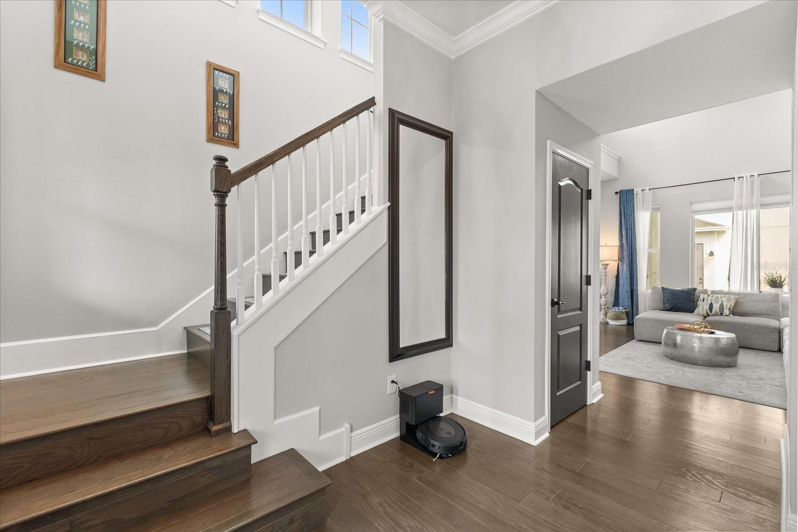 Image 22 of 52 For 8673 Reymont Street