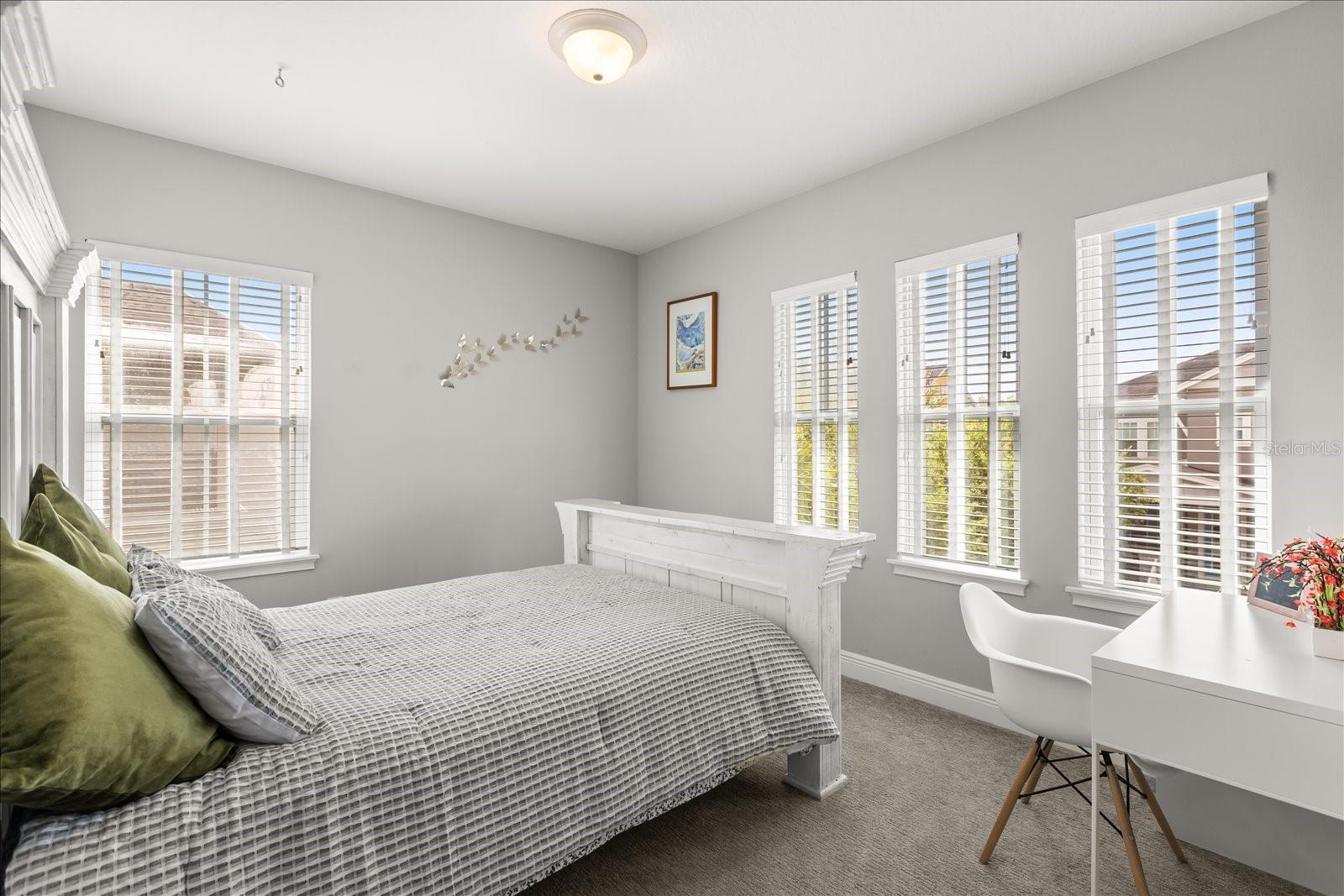 Image 24 of 52 For 8673 Reymont Street