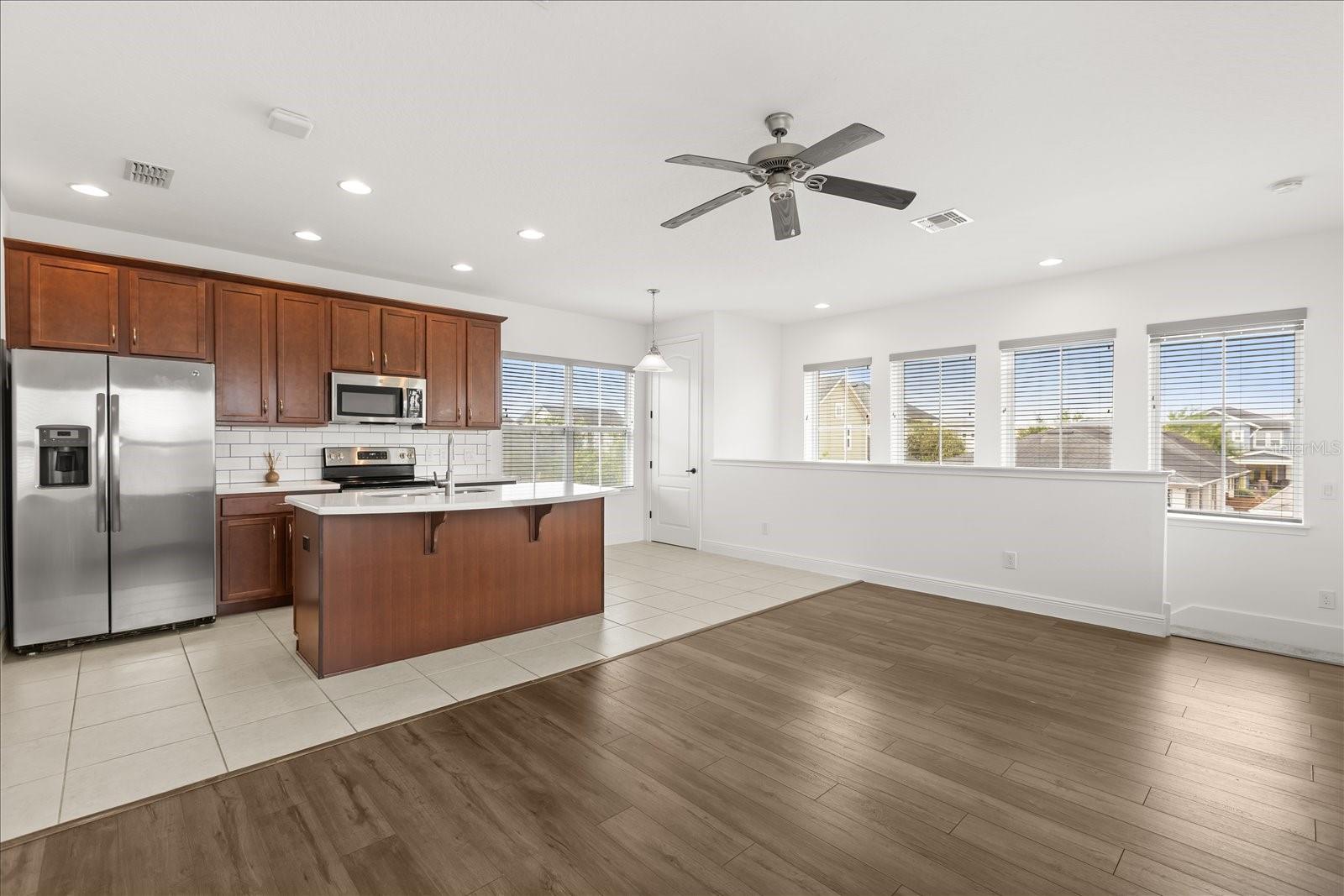 Image 36 of 52 For 8673 Reymont Street