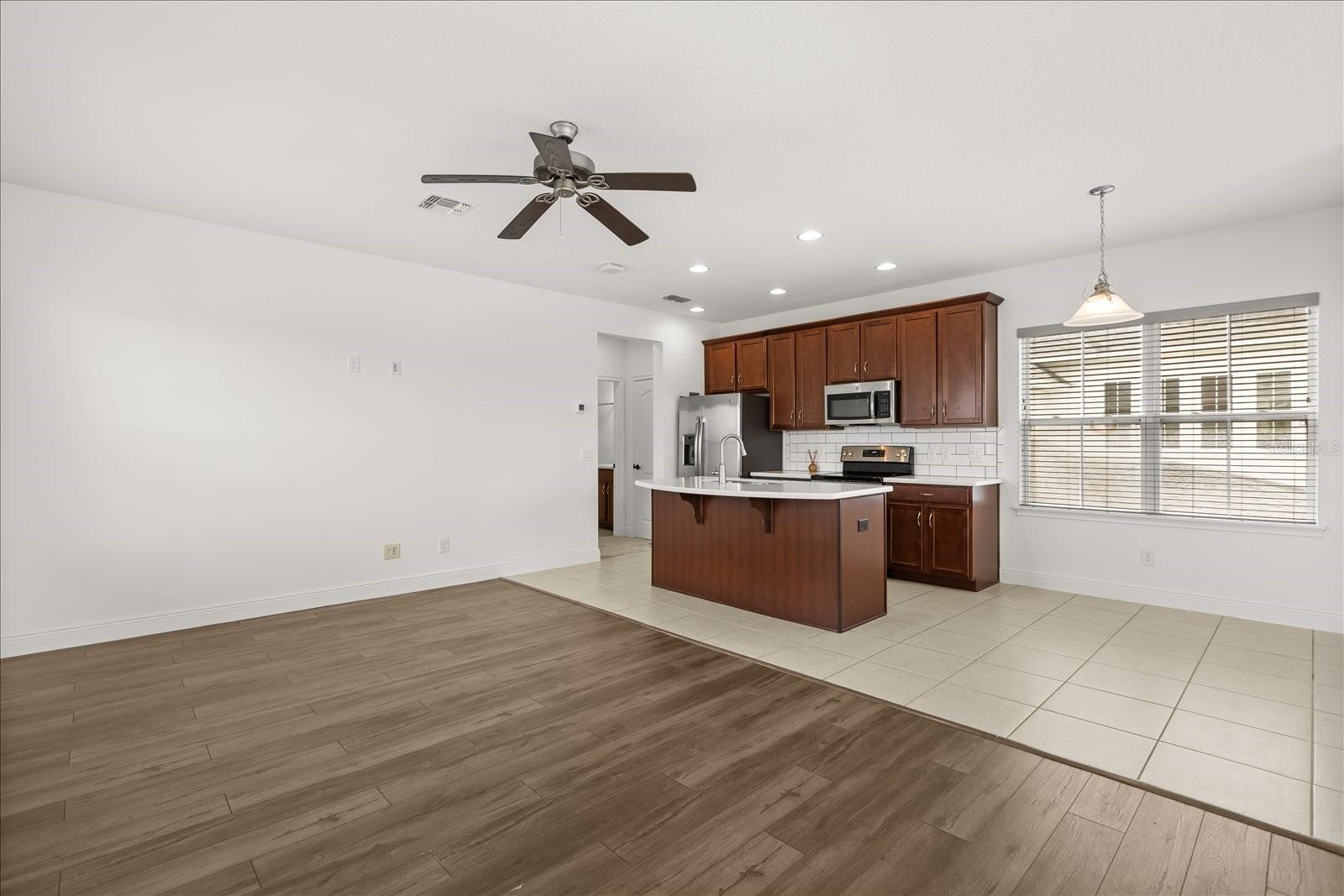 Image 37 of 52 For 8673 Reymont Street