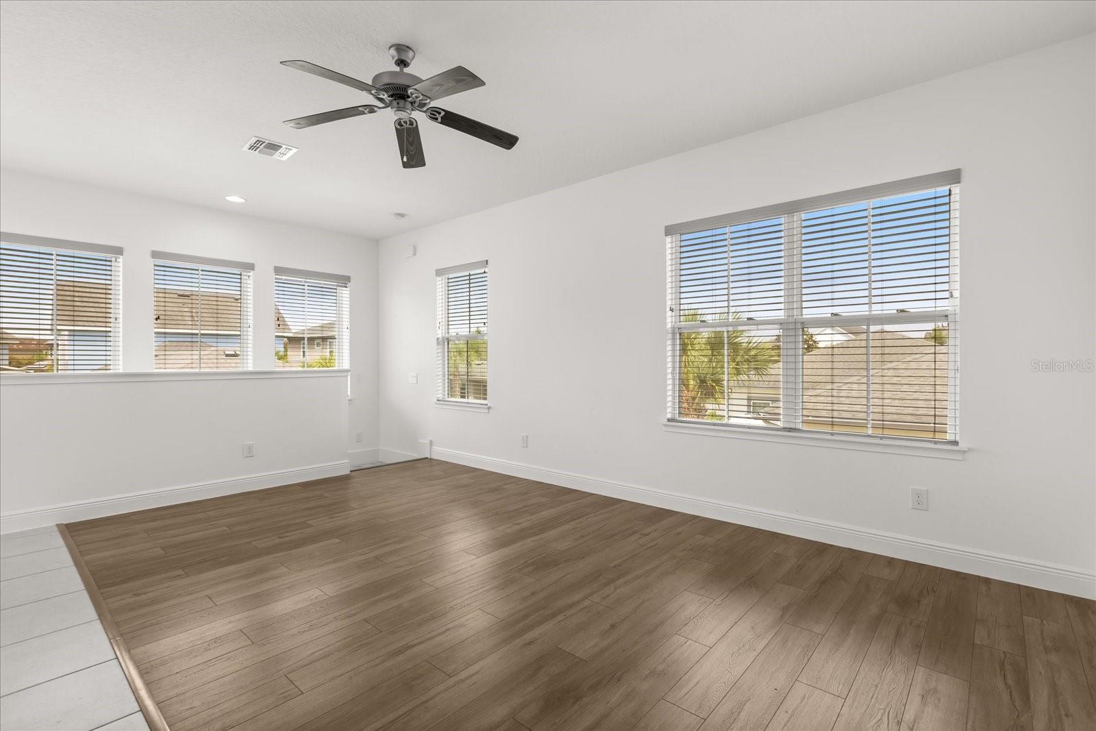 Image 38 of 52 For 8673 Reymont Street