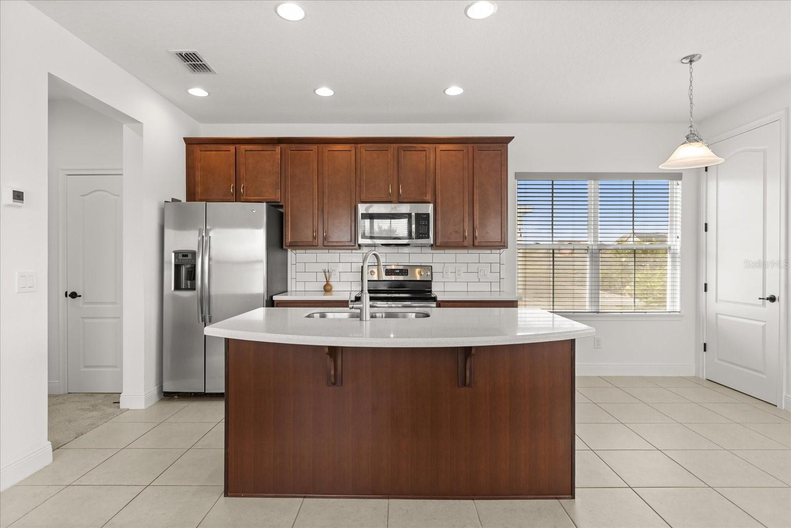 Image 40 of 52 For 8673 Reymont Street