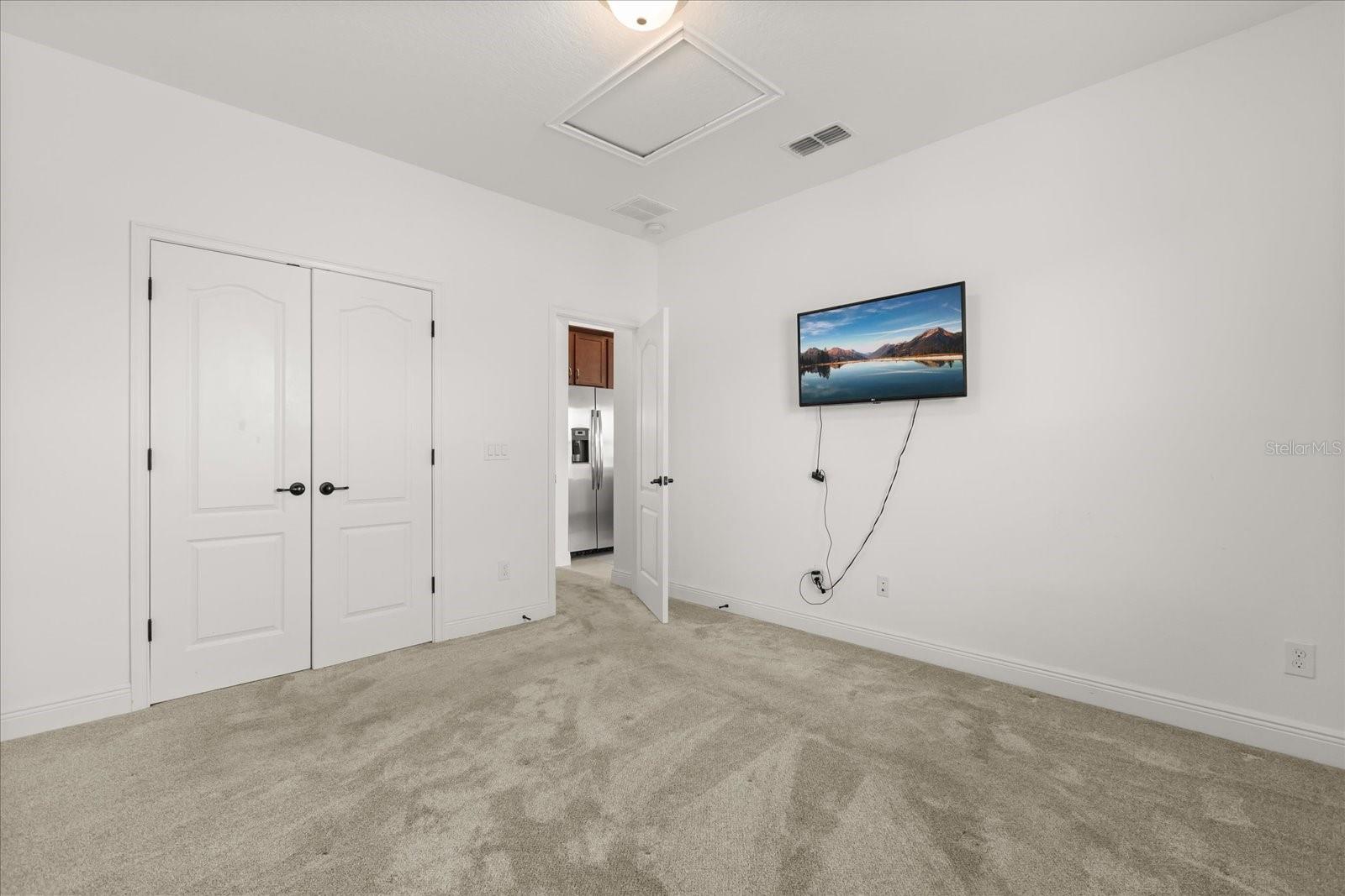 Image 43 of 52 For 8673 Reymont Street