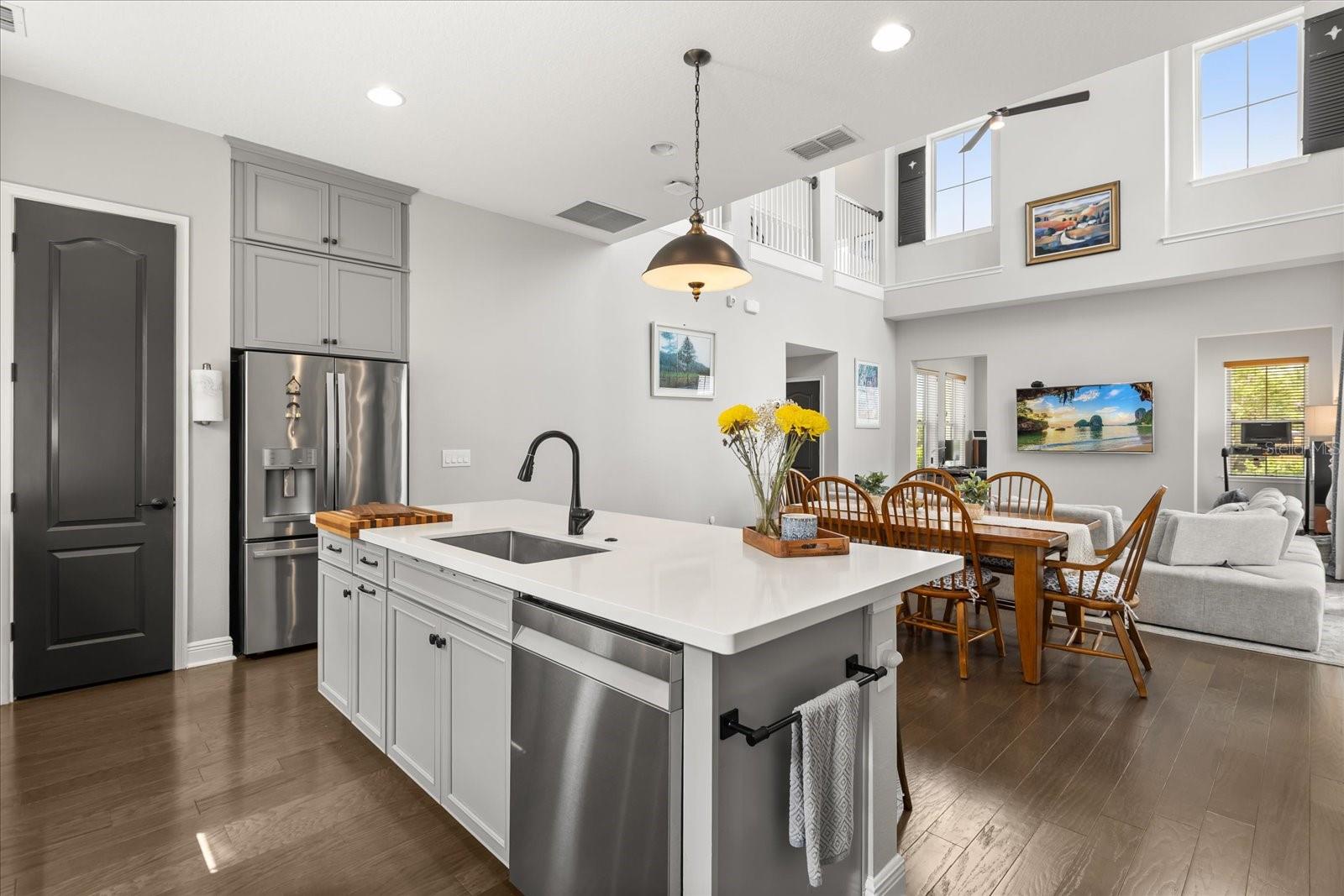 Image 5 of 52 For 8673 Reymont Street