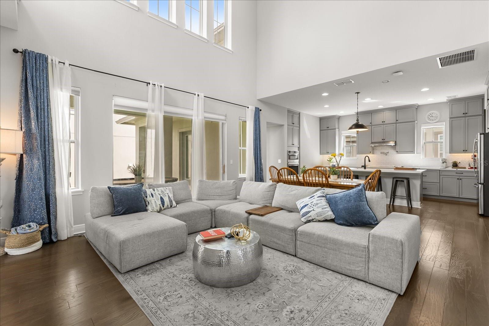 Image 8 of 52 For 8673 Reymont Street