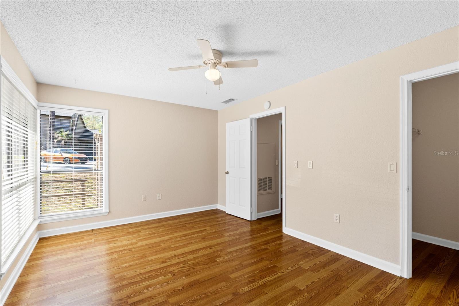 Image 14 of 37 For 940 Douglas Ave  # 201