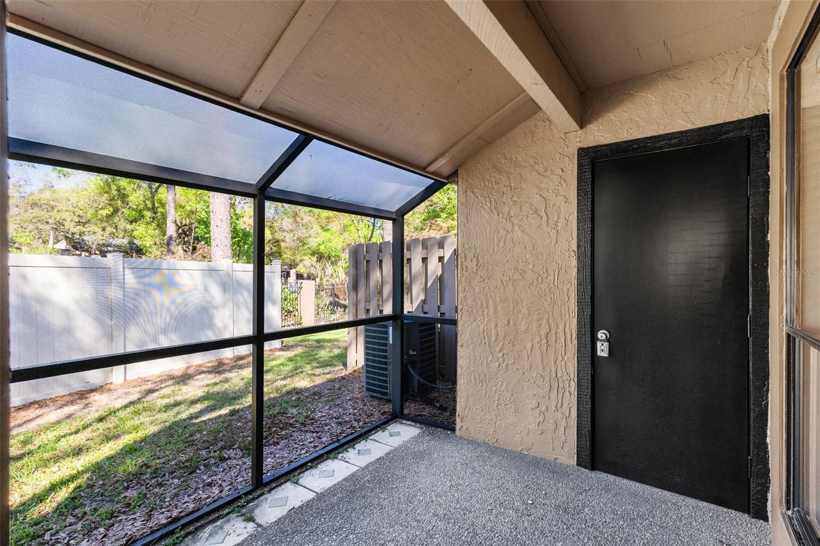 Image 17 of 37 For 940 Douglas Ave  # 201