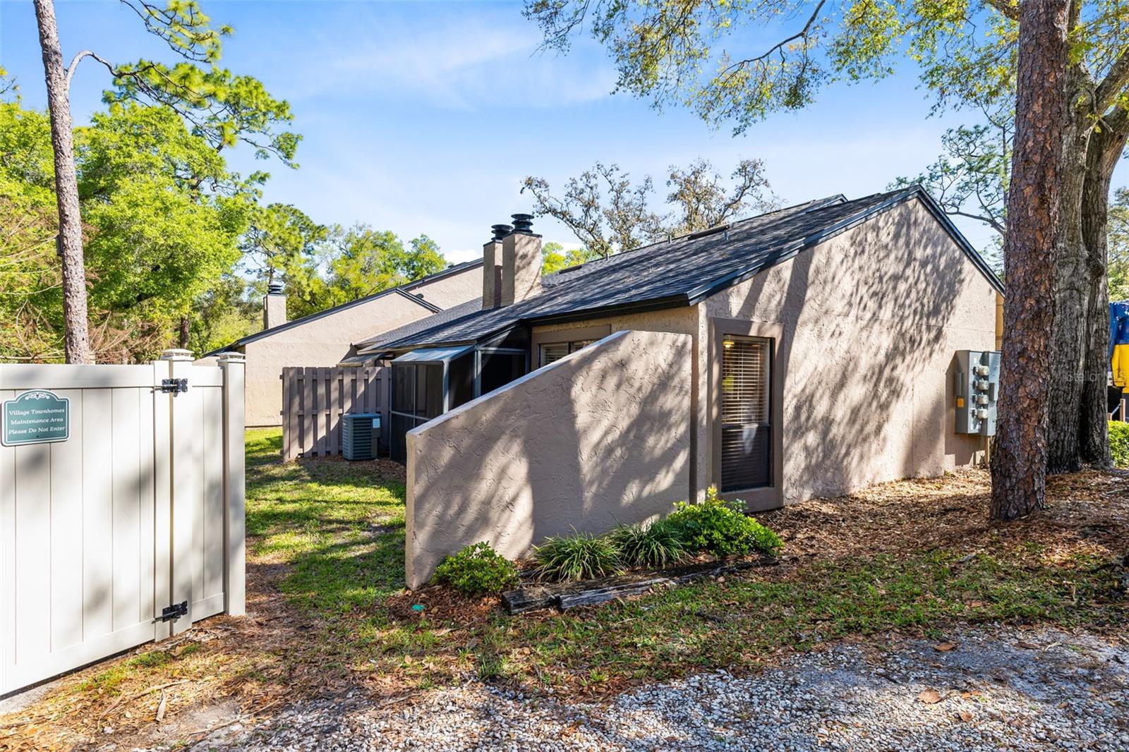 Image 22 of 37 For 940 Douglas Ave  # 201