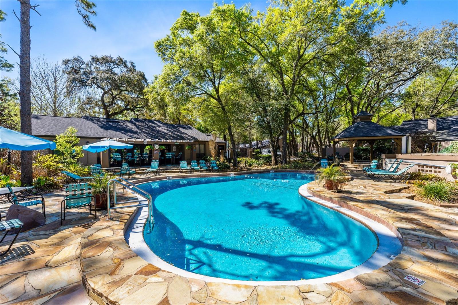 Image 24 of 37 For 940 Douglas Ave  # 201