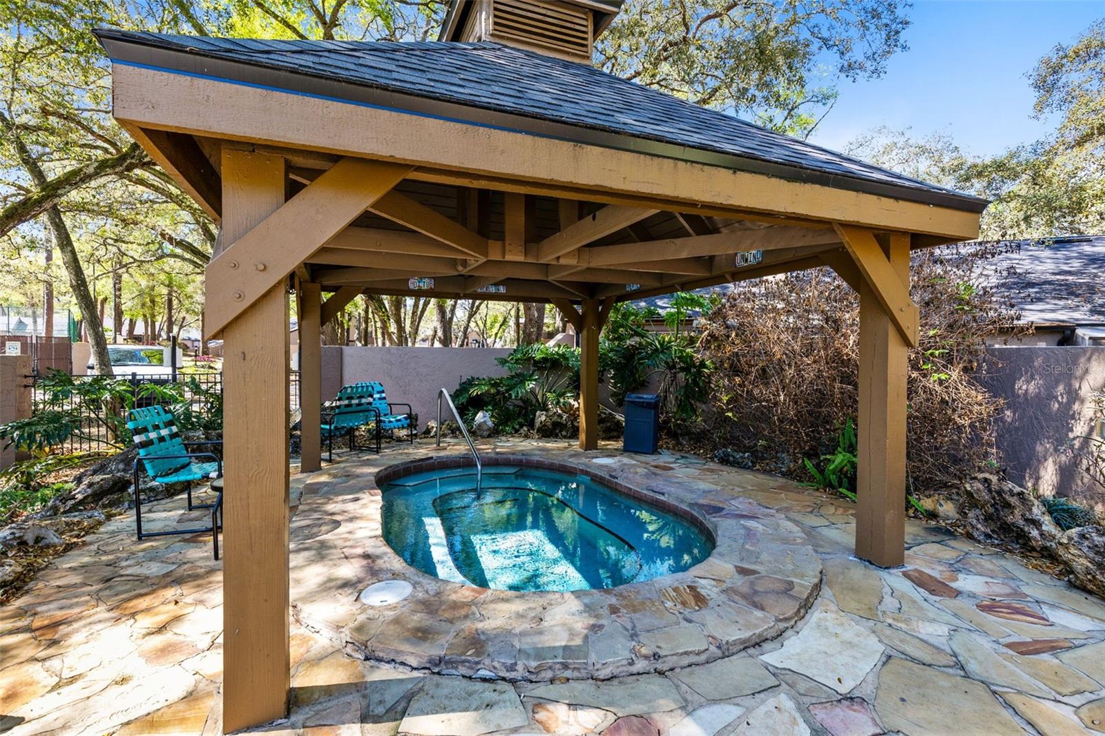 Image 25 of 37 For 940 Douglas Ave  # 201