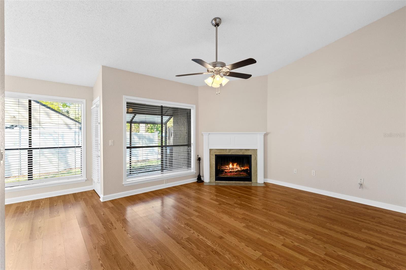 Image 7 of 37 For 940 Douglas Ave  # 201