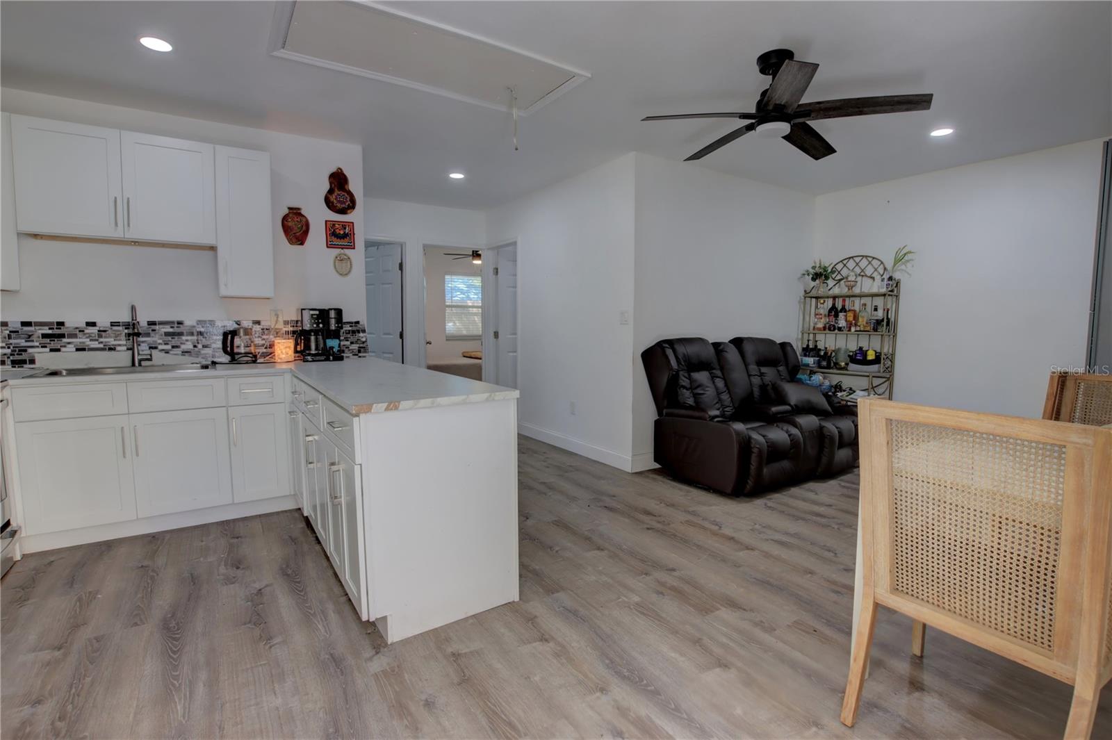 Image 28 of 41 For 1240 15th Street