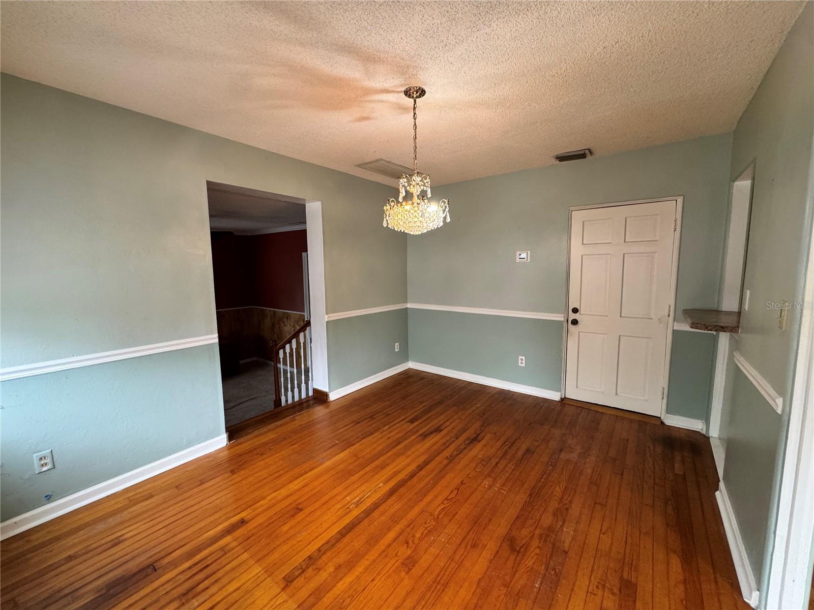 Image 10 of 30 For 2506 Delaney Avenue