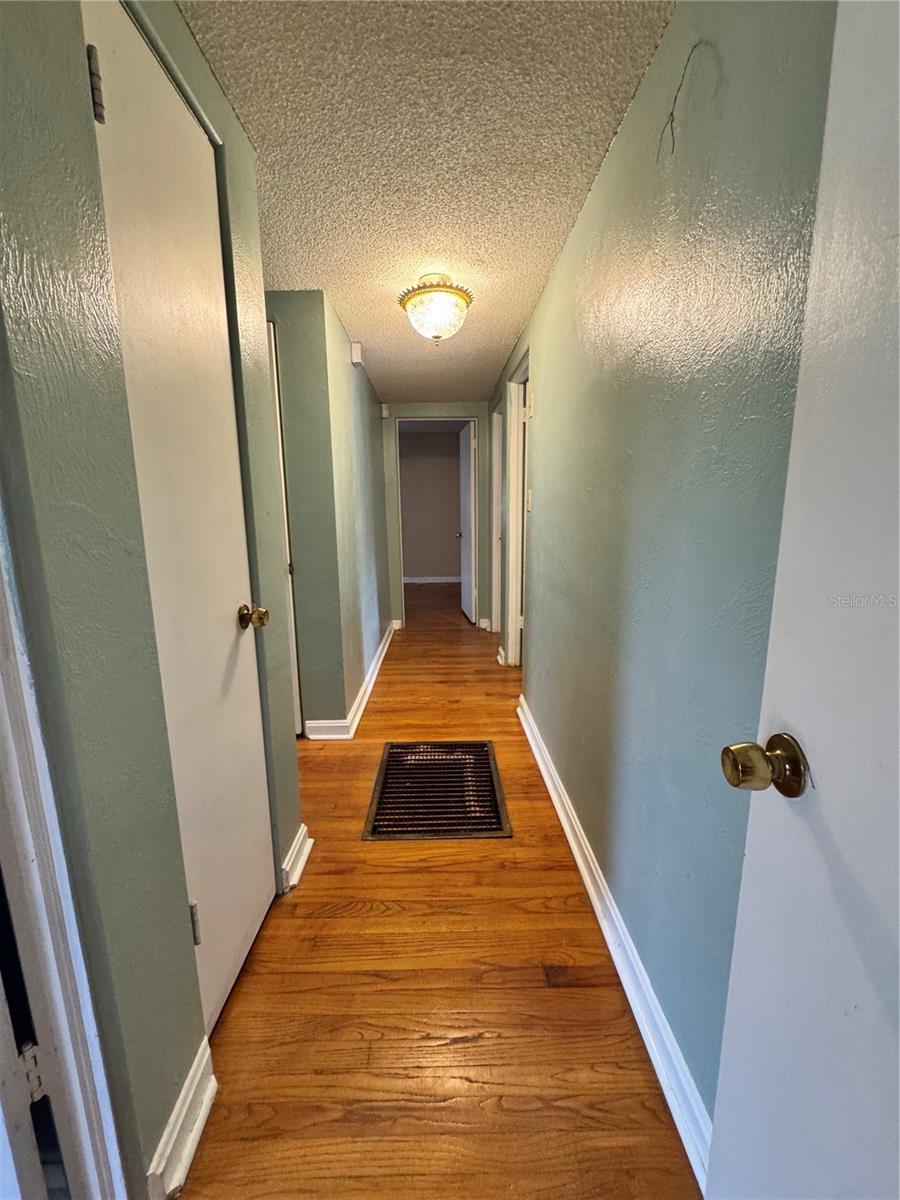 Image 18 of 30 For 2506 Delaney Avenue