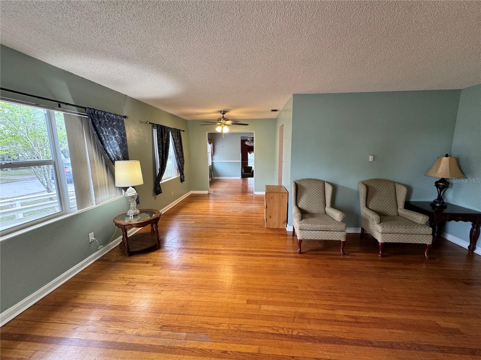 Image 4 of 30 For 2506 Delaney Avenue