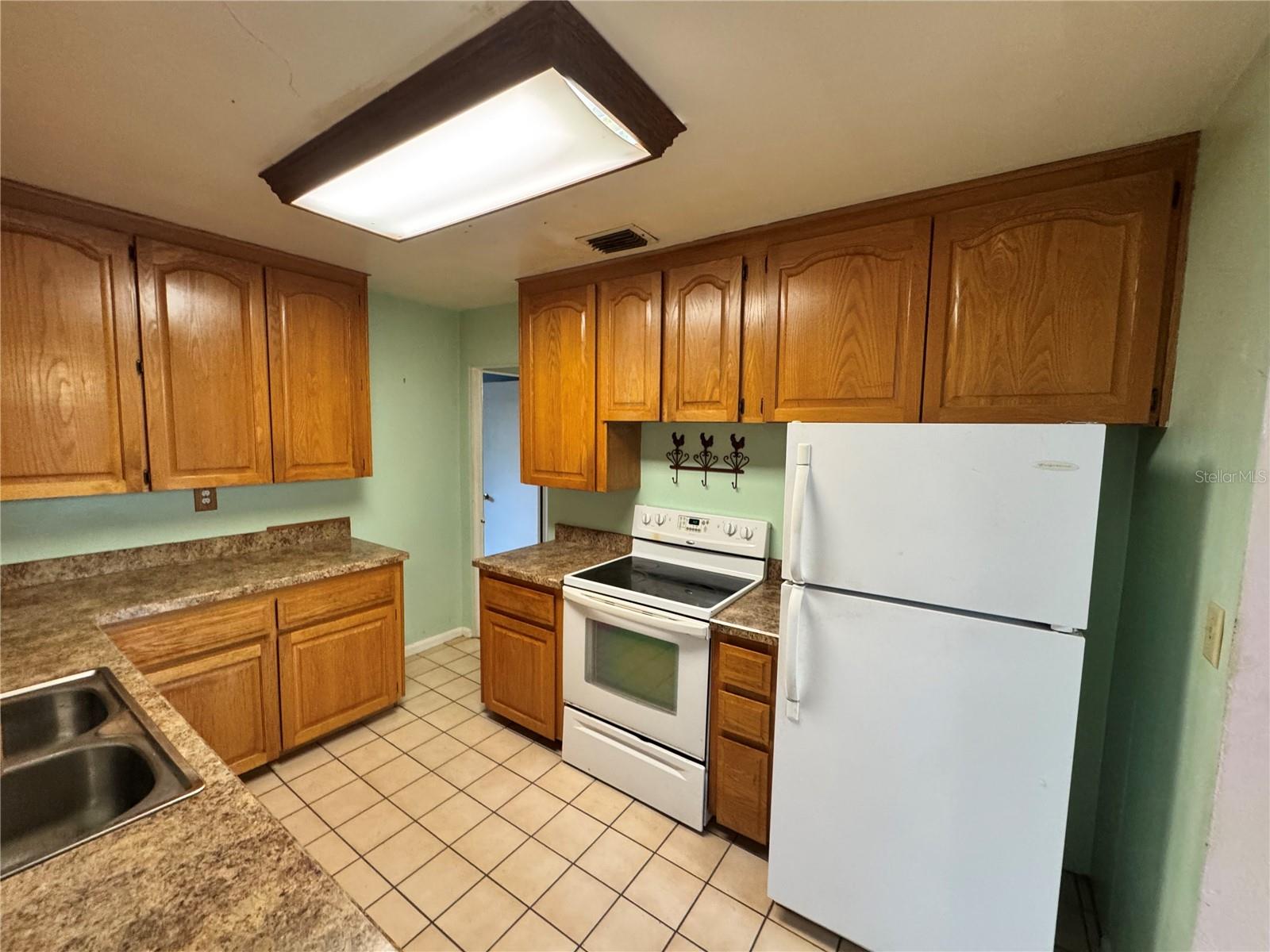 Image 6 of 30 For 2506 Delaney Avenue