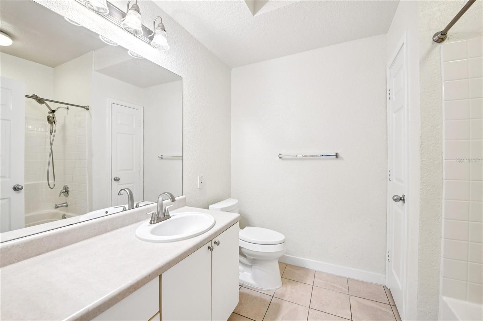 Image 24 of 46 For 911 Orange Avenue 101