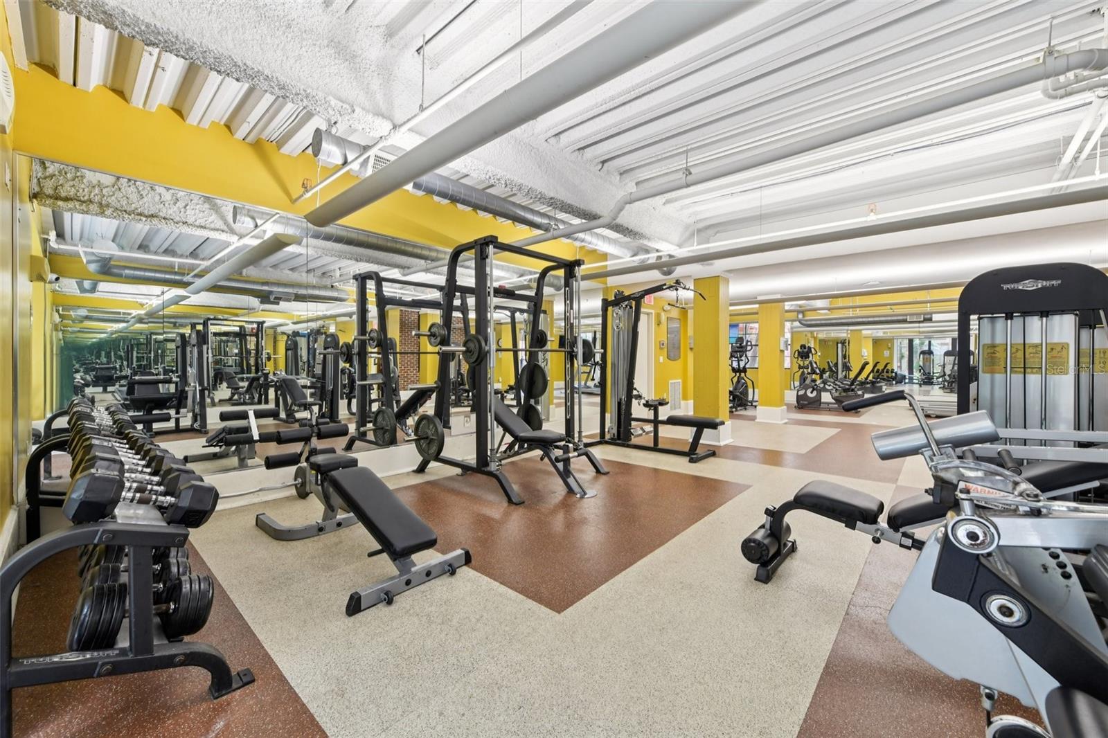 Image 40 of 46 For 911 Orange Avenue 101