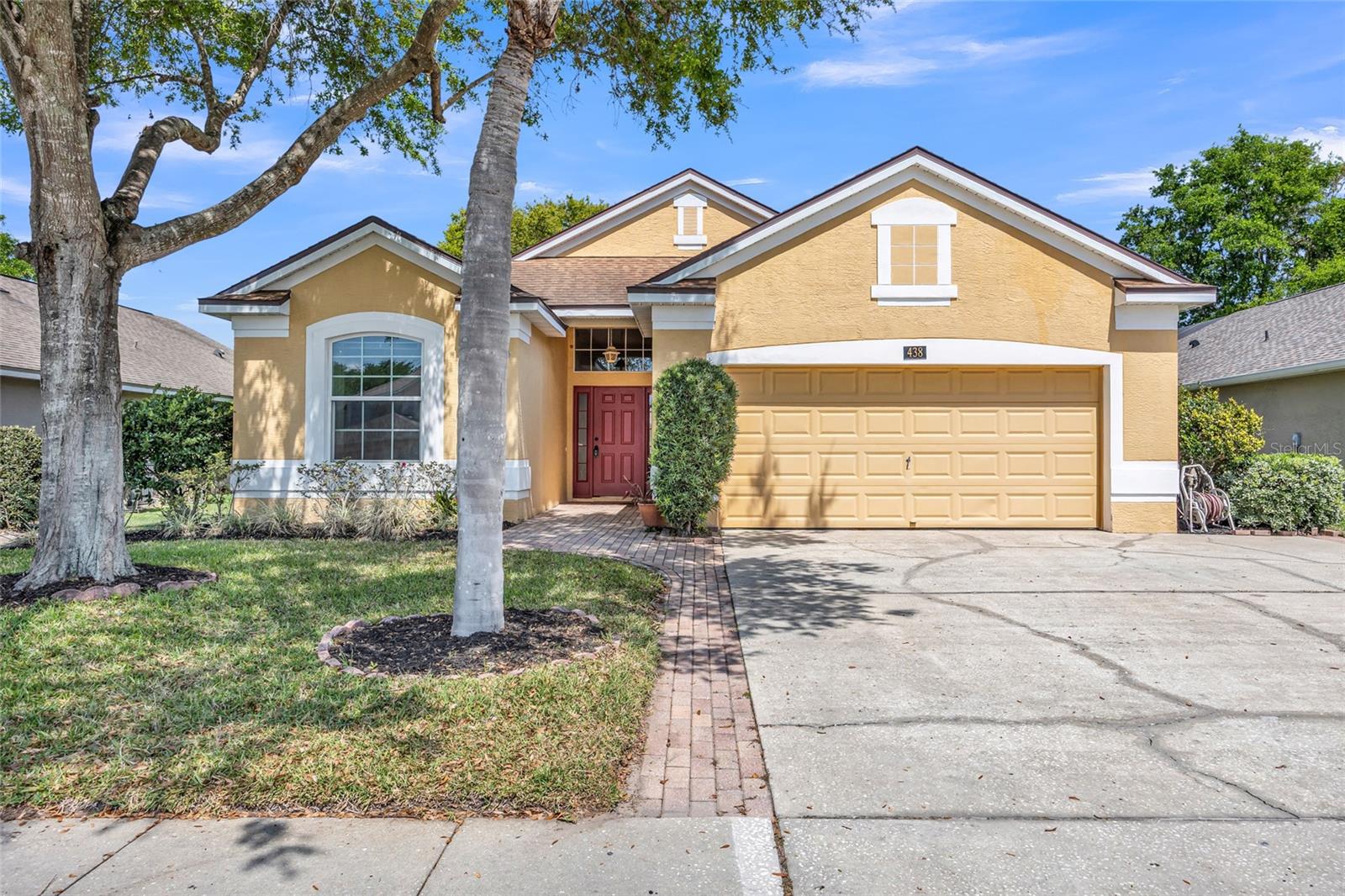 Image 2 of 41 For 438 Darkwood Avenue