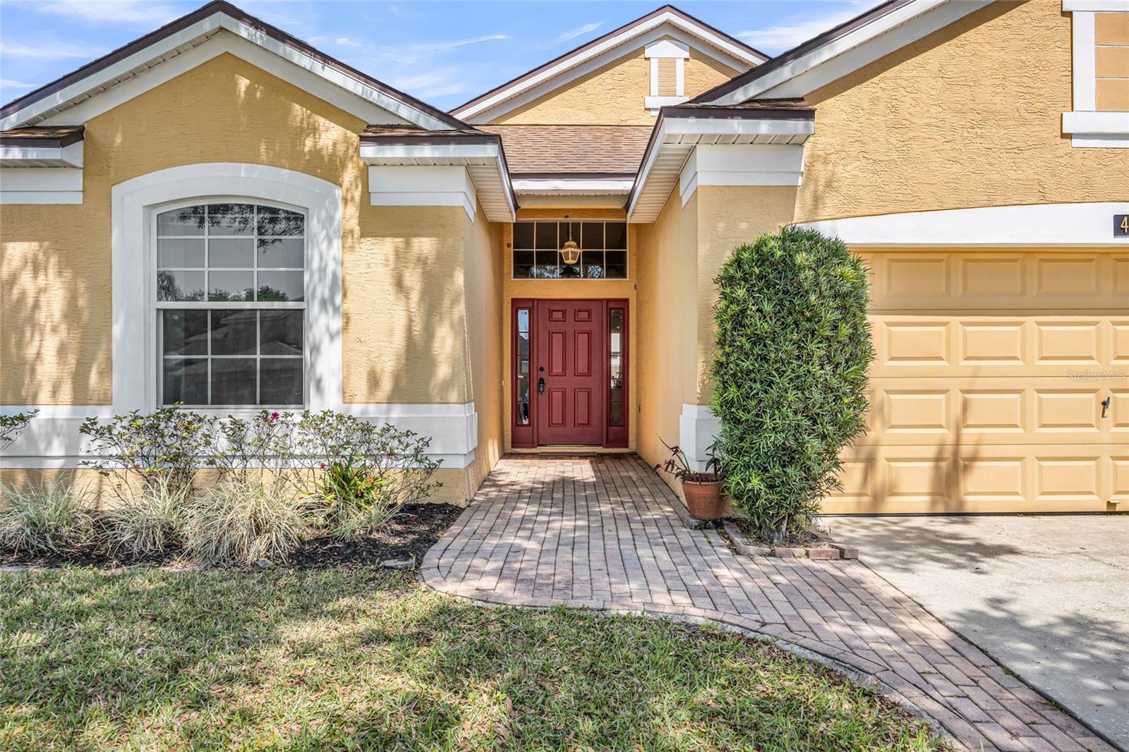 Image 3 of 41 For 438 Darkwood Avenue