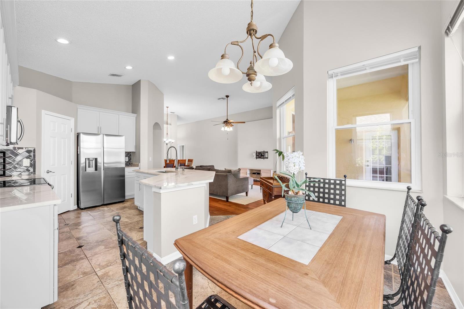 Image 30 of 41 For 438 Darkwood Avenue