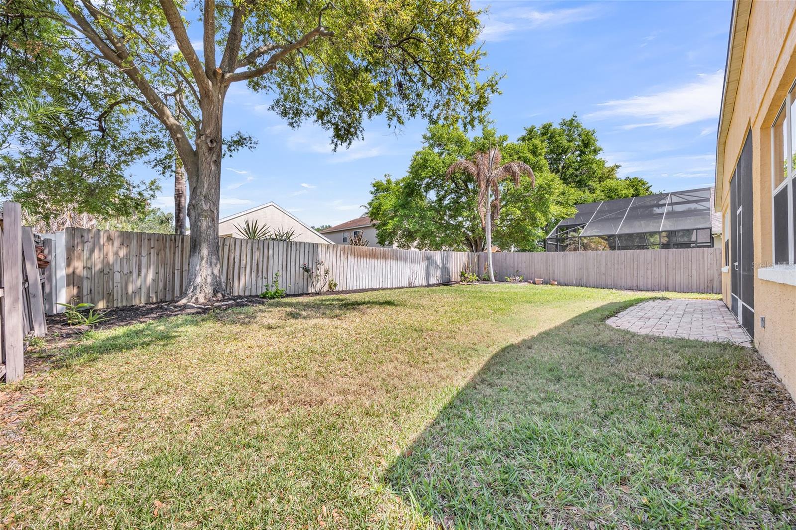 Image 35 of 41 For 438 Darkwood Avenue