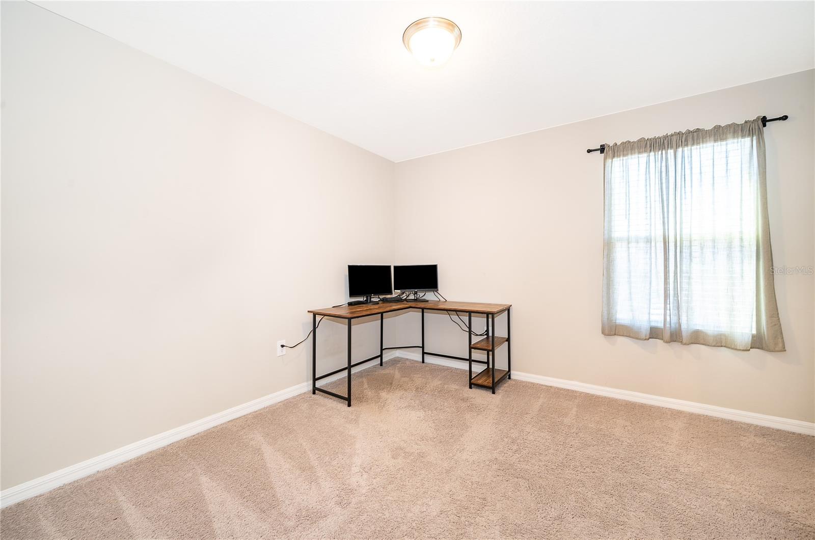 Image 15 of 30 For 963 Robin Holly Street