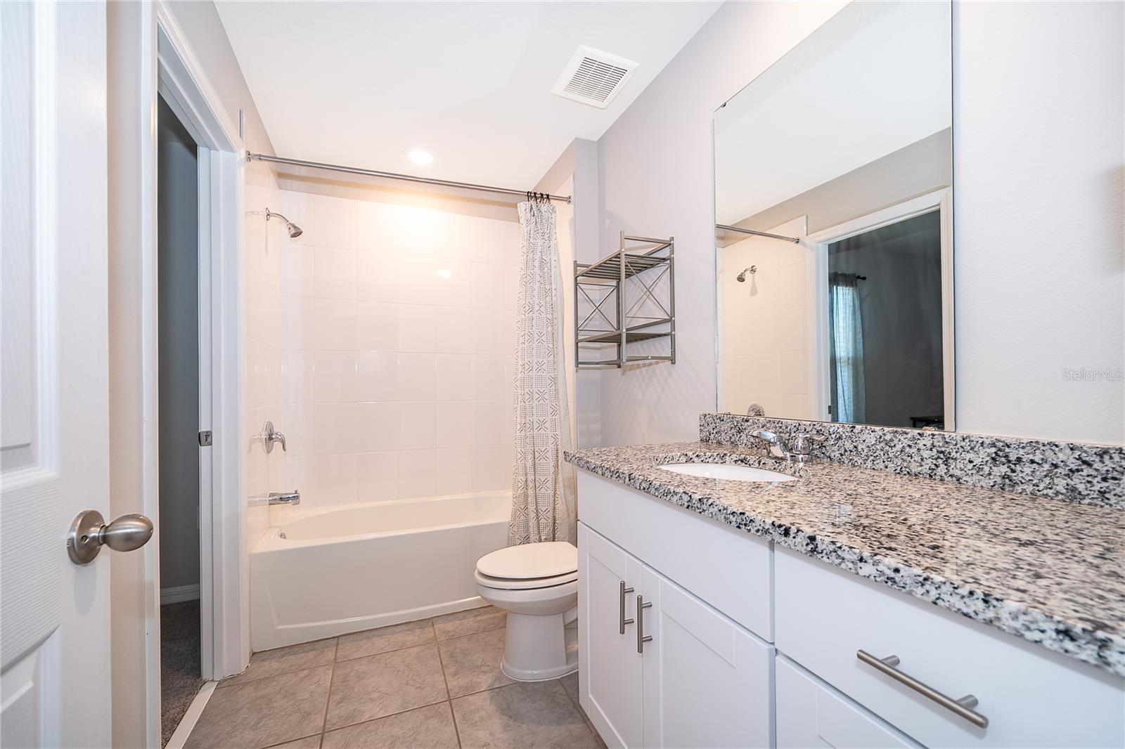 Image 17 of 30 For 963 Robin Holly Street