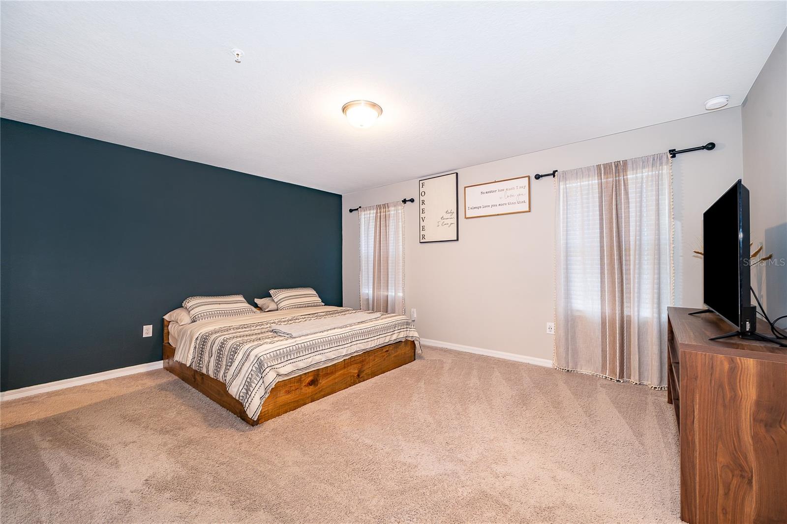 Image 19 of 30 For 963 Robin Holly Street