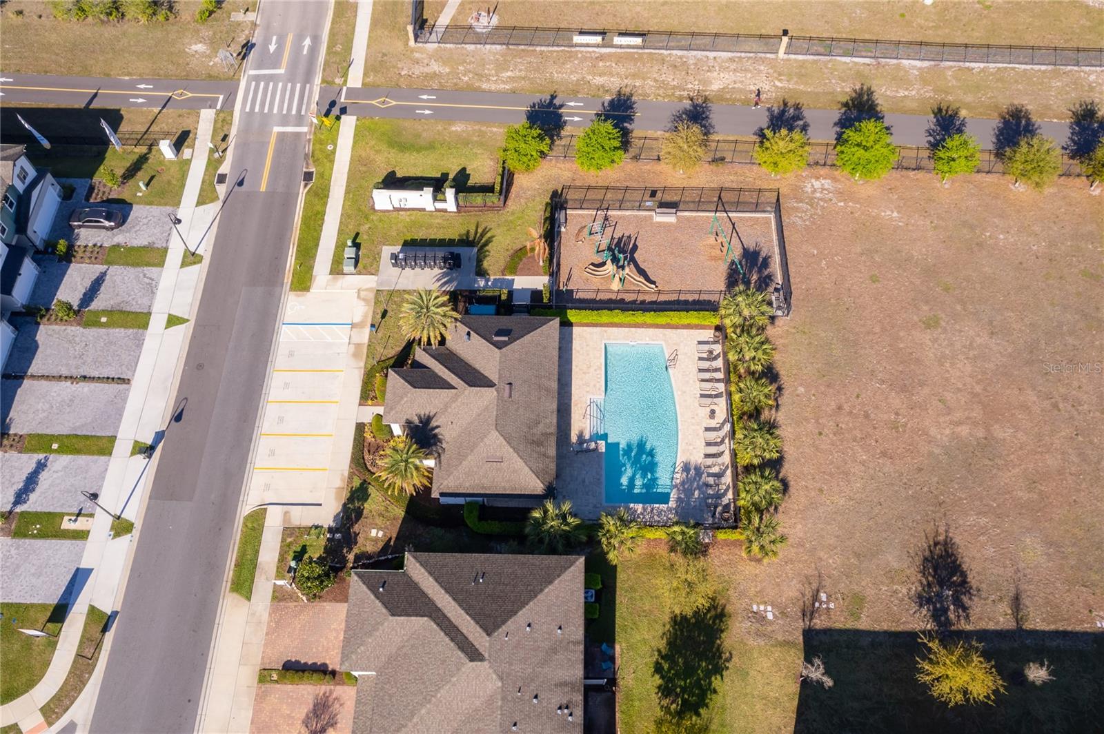 Image 27 of 30 For 963 Robin Holly Street