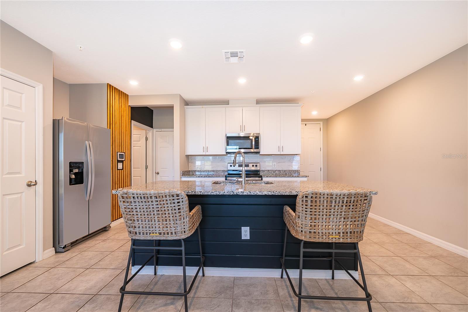 Image 5 of 30 For 963 Robin Holly Street