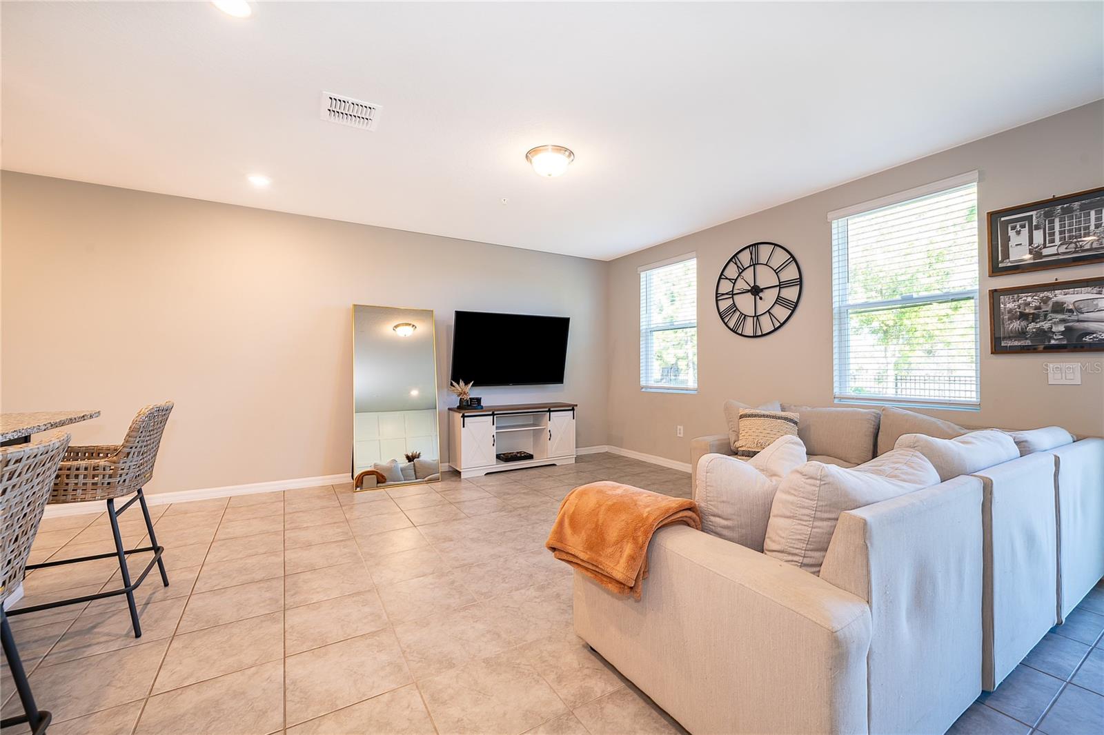 Image 7 of 30 For 963 Robin Holly Street