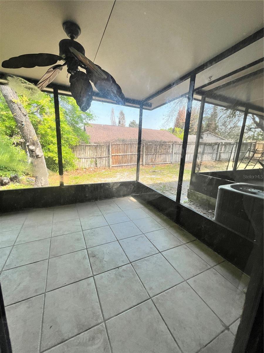 Image 11 of 29 For 4918 Silver Oaks Village F