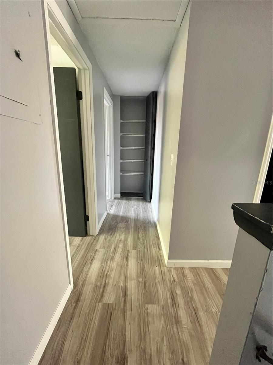 Image 18 of 29 For 4918 Silver Oaks Village F