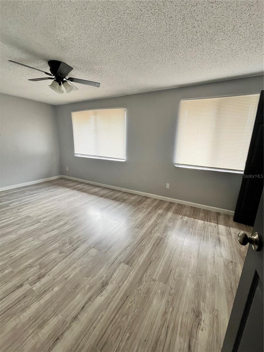 Image 24 of 29 For 4918 Silver Oaks Village F