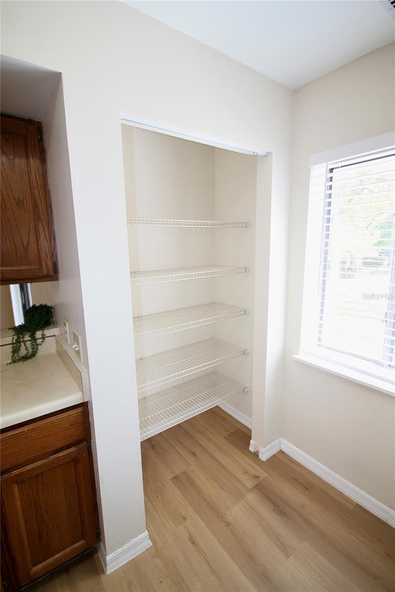 Image 13 of 30 For 185 Waterfall Way 201