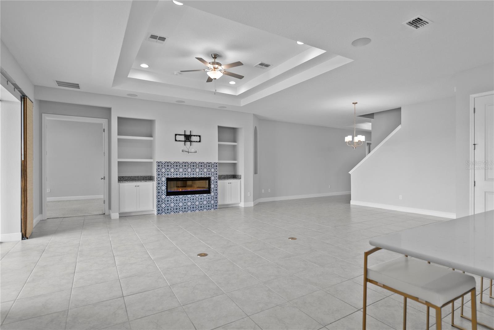 Image 12 of 53 For 15373 Lake Killarney Court