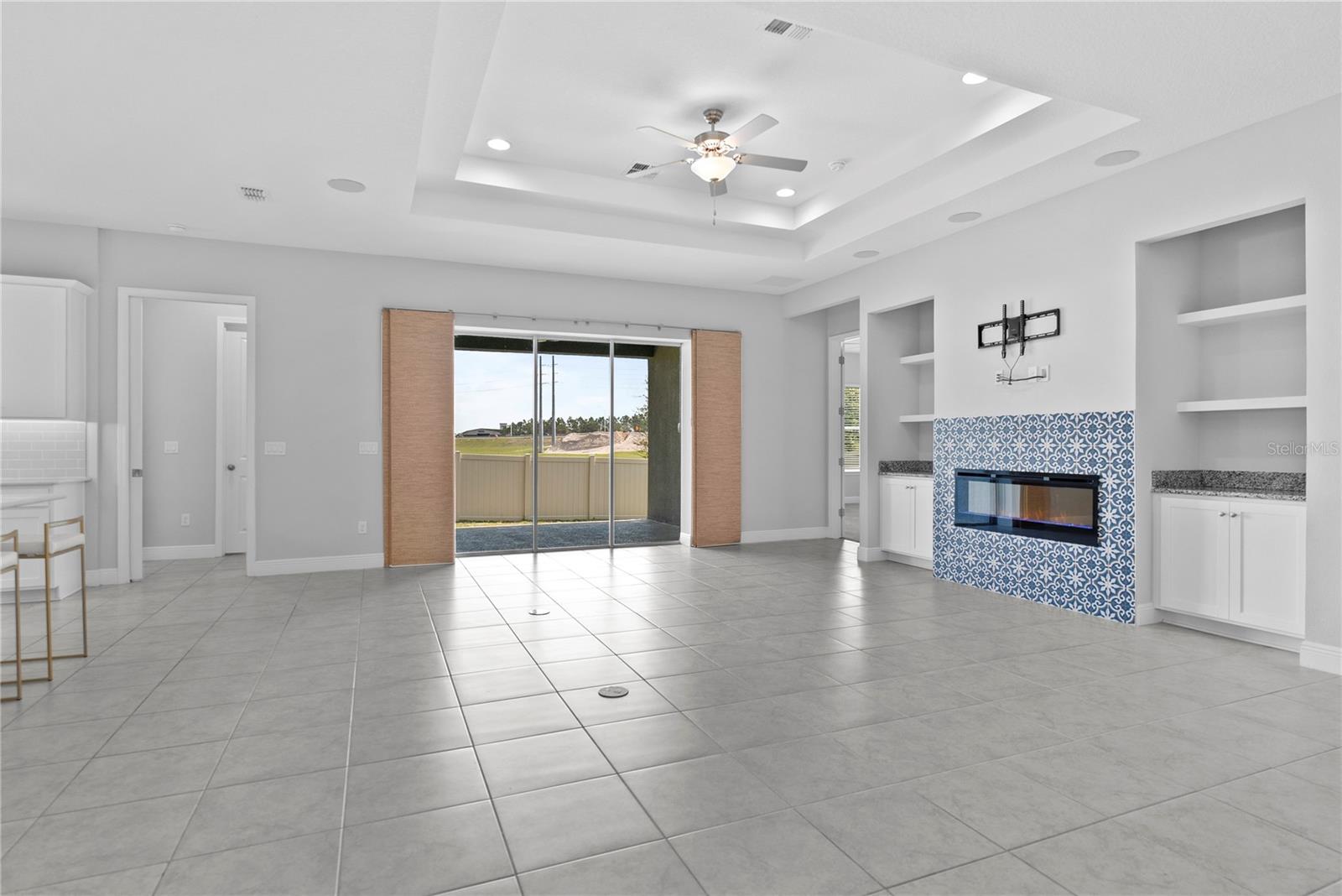 Image 13 of 53 For 15373 Lake Killarney Court