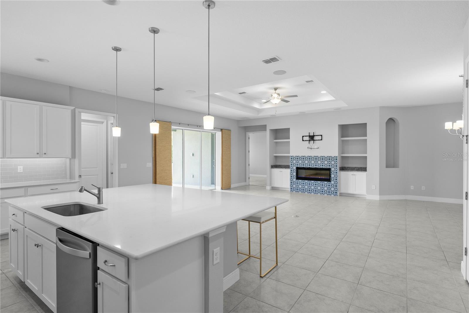 Image 21 of 53 For 15373 Lake Killarney Court