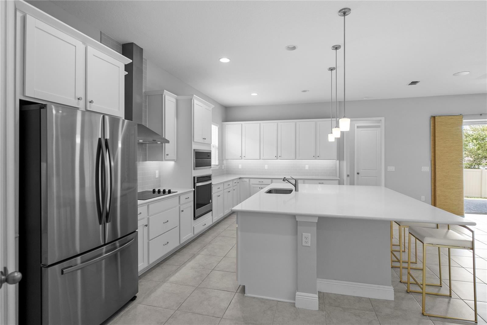 Image 23 of 53 For 15373 Lake Killarney Court