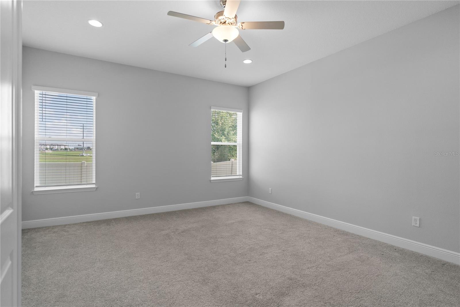 Image 28 of 53 For 15373 Lake Killarney Court