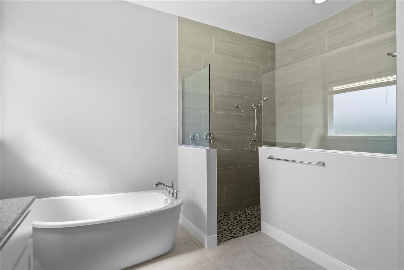 Image 30 of 53 For 15373 Lake Killarney Court