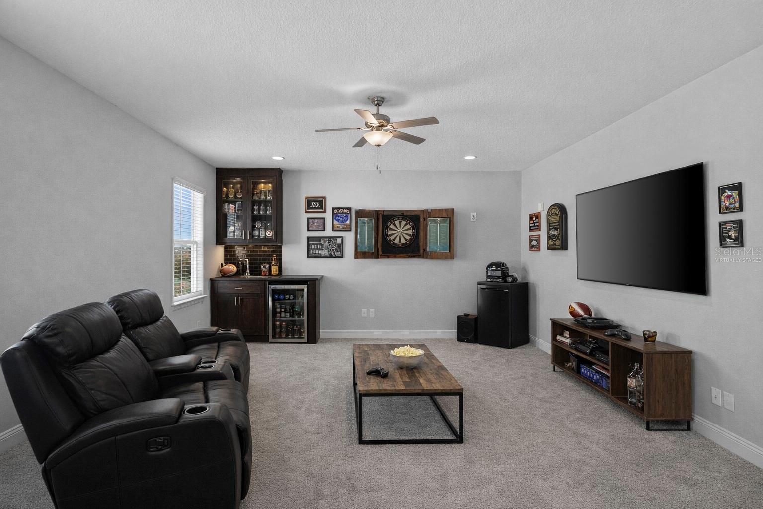 Image 34 of 53 For 15373 Lake Killarney Court