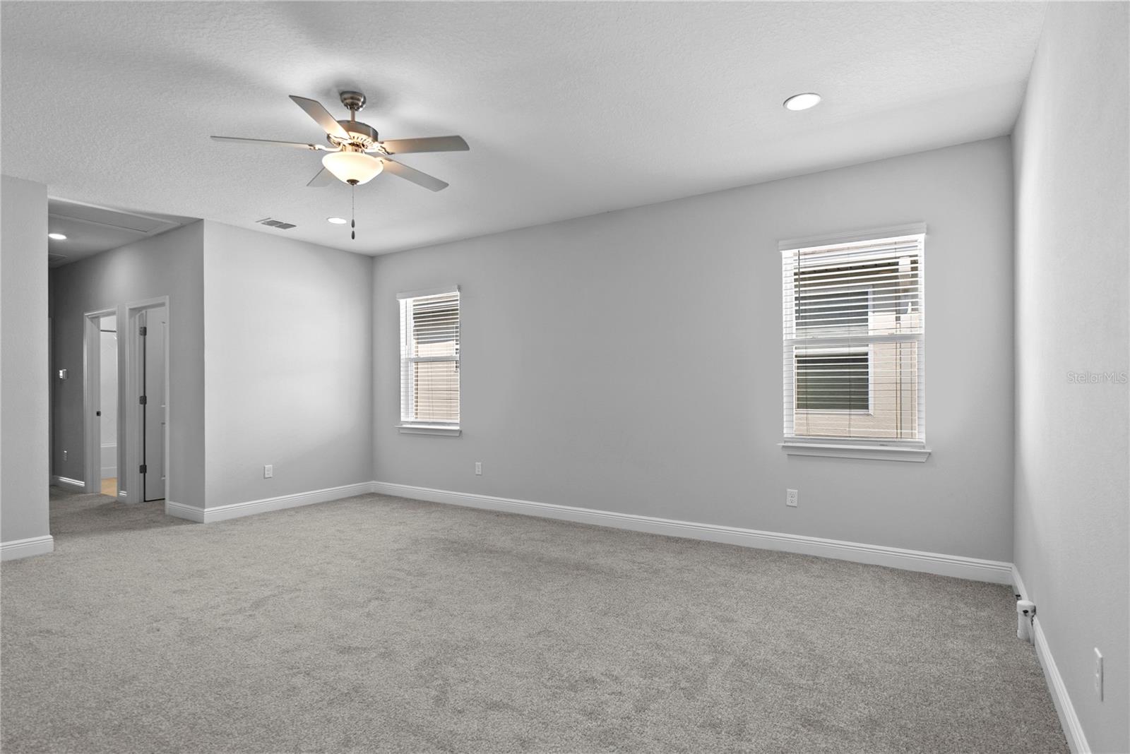 Image 36 of 53 For 15373 Lake Killarney Court