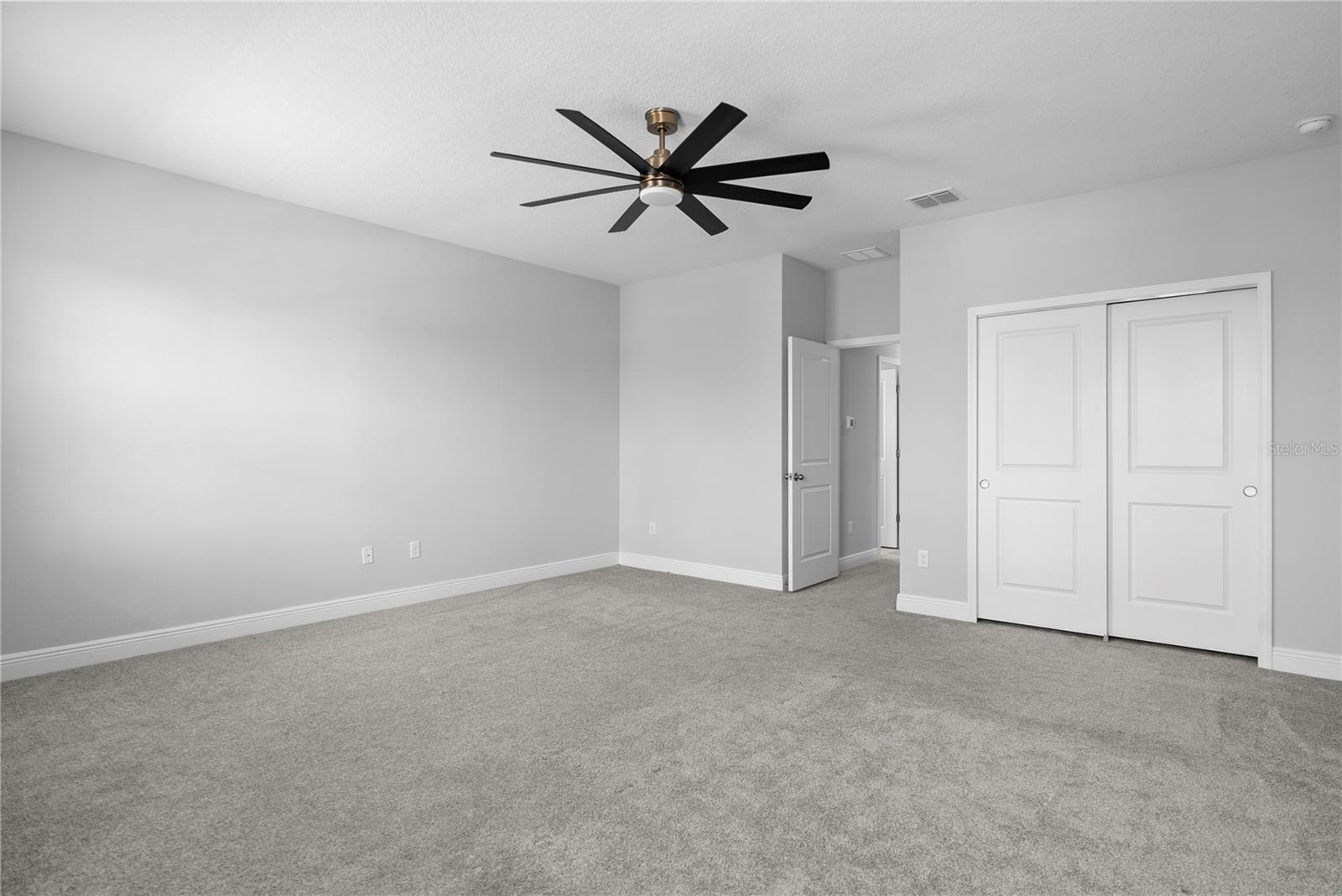 Image 40 of 53 For 15373 Lake Killarney Court